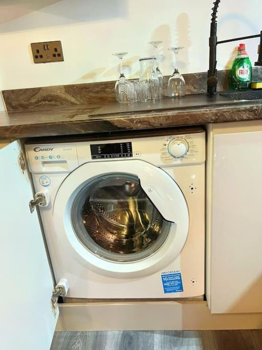 Lovely 3 Bed Ground Floor Apartment Near Qe Hospital Harborne Birmingham New Экстерьер фото